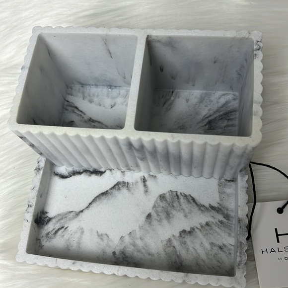 NWT H by Halston Home Counter or Vanity Storage Base, Makeup Organizer - Picture 3 of 7